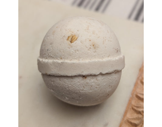 Honey Bunches Bath Bomb - 5oz | Premium Aromatic Bath Melt